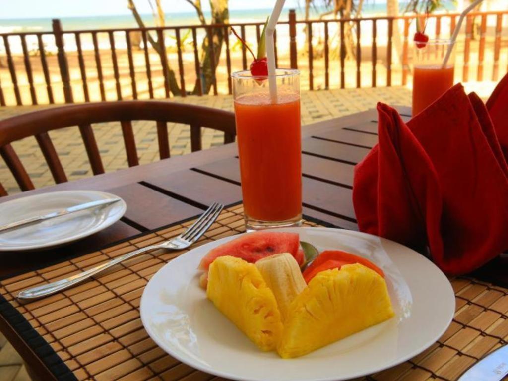 Whispering Palms Hotel Bentota Exteriér fotografie