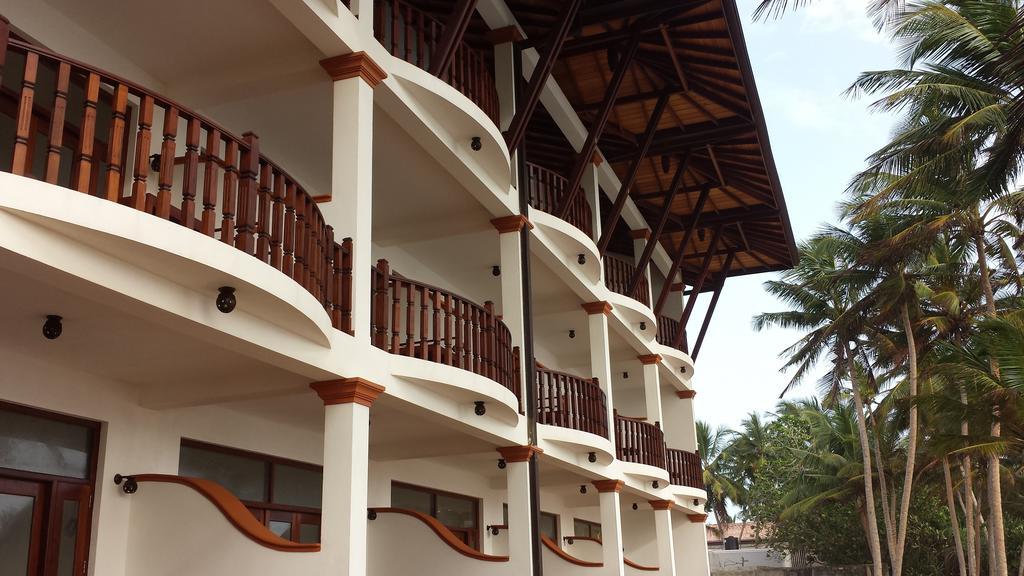 Whispering Palms Hotel Bentota Exteriér fotografie